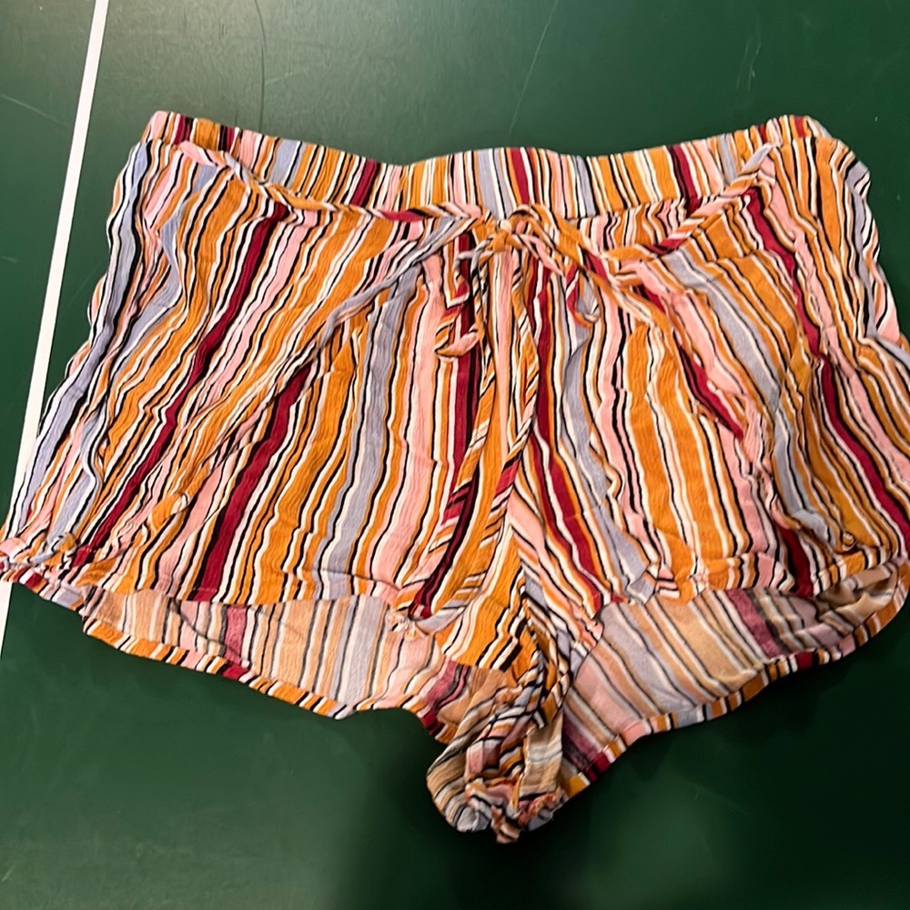 Rue 21 women’s large shorts
